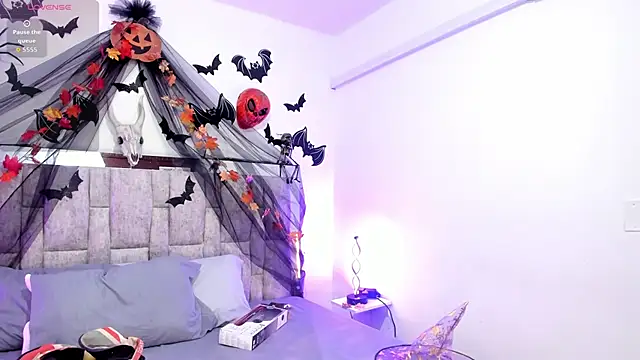 Misaki Kai online show from 10.30.25