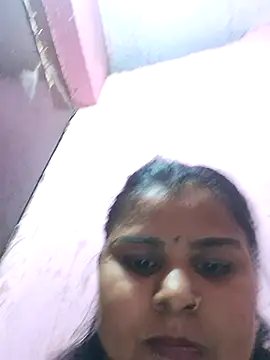 Snapshot of Mamta-Thakur chatting on 10.25.25 Mamta-Thakur online show from 10.25.25
