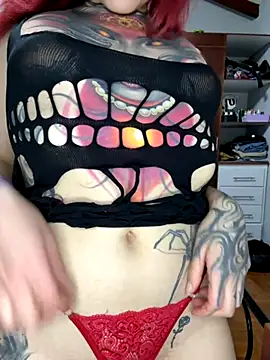 SelenaRouge1 online show from 11.20.25