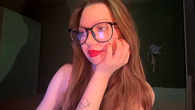 EmiIyKitty online show from 11.01.25