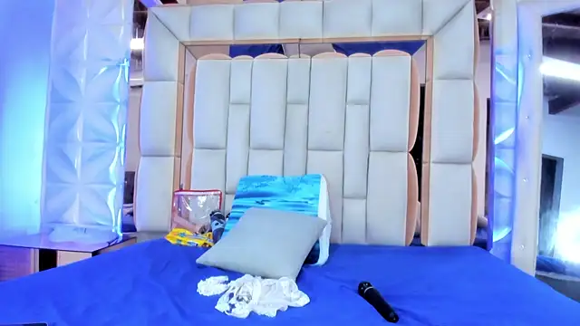 violet milleer online show from 04.19.26