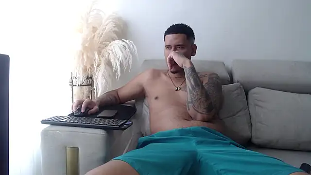 Adrew fox online show from 12.05.25