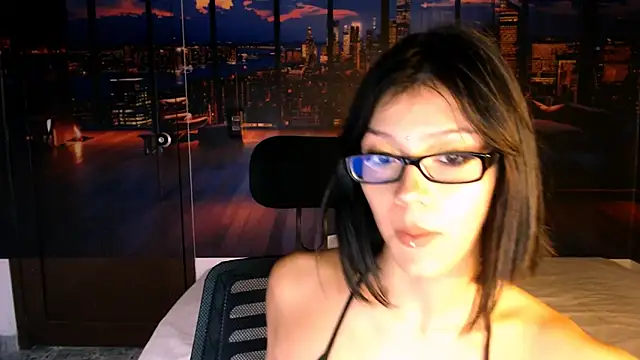 ChloePetite 0 online show from 10.17.25