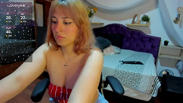 sophialyh 1 online show from 10.18.25