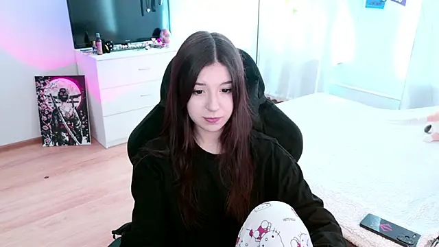 Snapshot of Azaliya_Haze chatting on 06.26.26 Azaliya Haze online show from 06.26.26