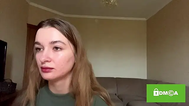 Snapshot of CoraJamerson chatting on 10.05.25 CoraJamerson online show from 10.05.25