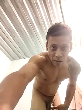 Snapshot of Dani156y chatting on 10.06.25 Dani156y online show from 10.06.25