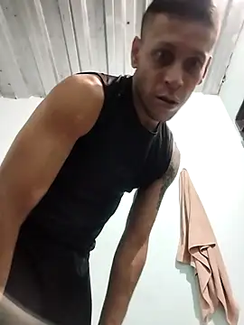 Snapshot of Dani156y chatting on 10.24.25 Dani156y online show from 10.24.25