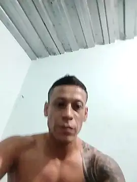 Snapshot of Dani156y chatting on 10.29.25 Dani156y online show from 10.29.25