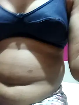 Snapshot of sweetysmita chatting on 09.27.25 sweetysmita online show from 09.27.25