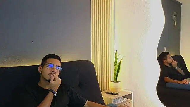 Jaybrown  1 online show from 10.13.25