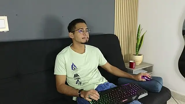 Jaybrown  1 online show from 10.14.25