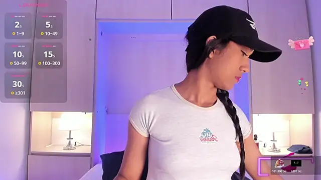 AnahiCollins online show from 11.12.25