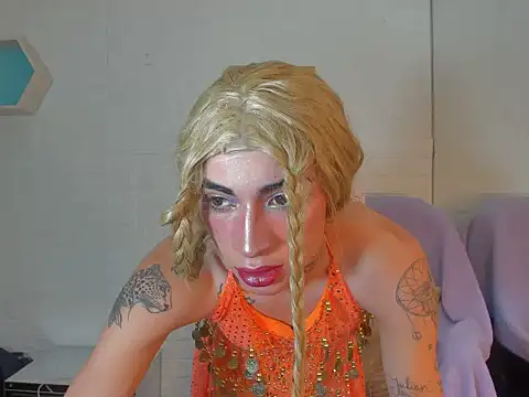 Mila Leon online show from 10.17.25