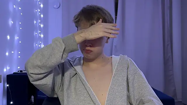  bee boy  online show from 10.12.25
