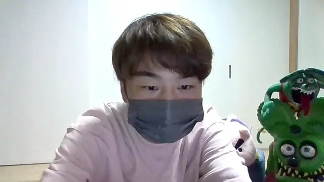 Snapshot of Hentaikozo4869 chatting on 10.05.25 Hentaikozo4869 online show from 10.05.25