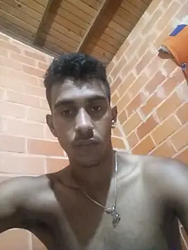 Snapshot of 999extremo123 chatting on 09.30.25 999extremo123 online show from 09.30.25