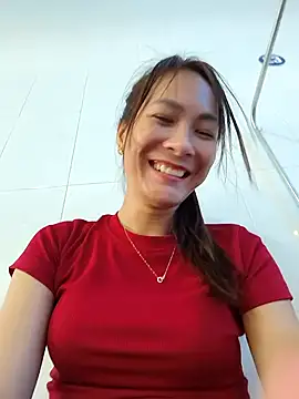 Snapshot of Yaya_tara chatting on 10.05.25 Yaya tara online show from 10.05.25