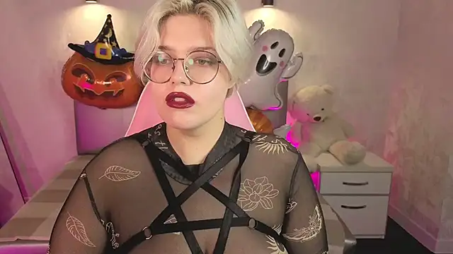 DominiqueSweetie online show from 10.27.25