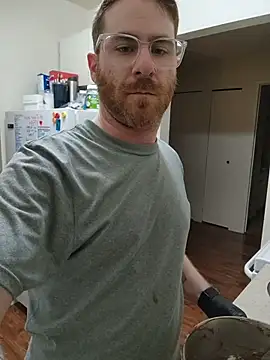 Snapshot of bobbyenglish69 chatting on 10.27.25 bobbyenglish69 online show from 10.27.25