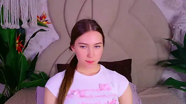 OliviaLay online show from 01.14.26