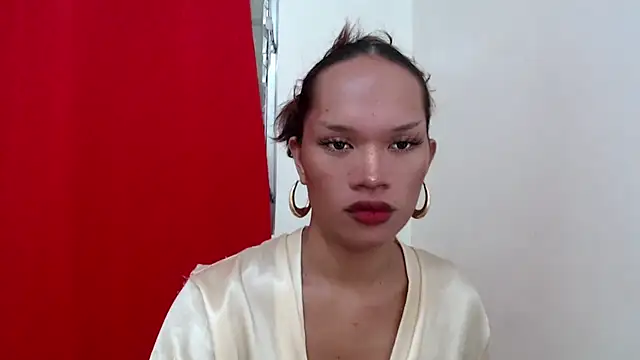 Snapshot of amandareddragon chatting on 10.06.25 amandareddragon online show from 10.06.25