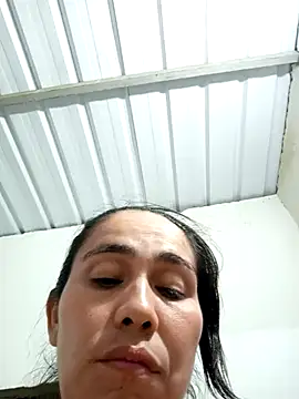 single-mother-indecent- online show from 10.03.25