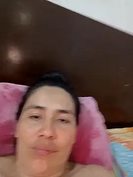 single-mother-indecent- online show from 11.04.25