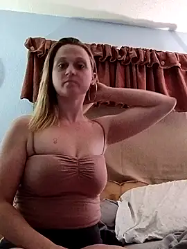 Queen2454 online show from 04.24.26