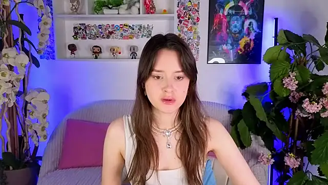 EvaSwen online show from 10.24.25