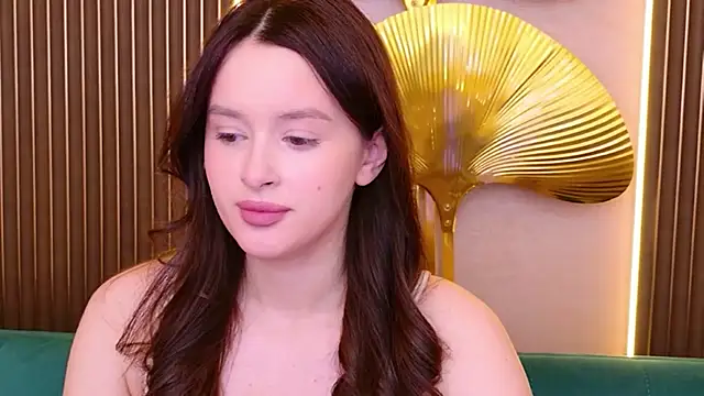 Snapshot of EvaSwen chatting on 06.25.26 EvaSwen online show from 06.25.26