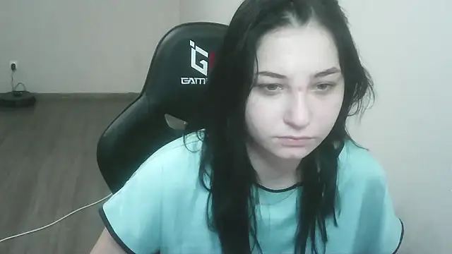 meow woem online show from 10.31.25