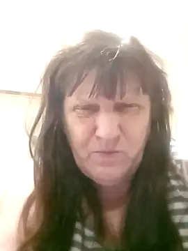 Snapshot of Apeesynka55211 chatting on 10.19.25 Apeesynka55211 online show from 10.19.25