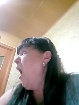 Snapshot of Apeesynka55211 chatting on 10.27.25 Apeesynka55211 online show from 10.27.25