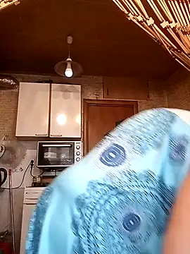 Snapshot of Apeesynka55211 chatting on 11.13.25 Apeesynka55211 online show from 11.13.25