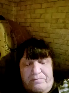 Snapshot of Apeesynka55211 chatting on 11.14.25 Apeesynka55211 online show from 11.14.25