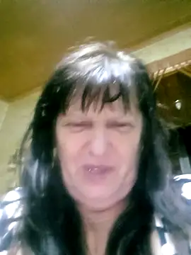 Snapshot of Apeesynka55211 chatting on 11.21.25 Apeesynka55211 online show from 11.21.25