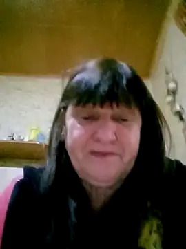 Snapshot of Apeesynka55211 chatting on 11.22.25 Apeesynka55211 online show from 11.22.25