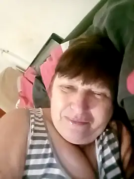 Snapshot of Apeesynka55211 chatting on 11.23.25 Apeesynka55211 online show from 11.23.25