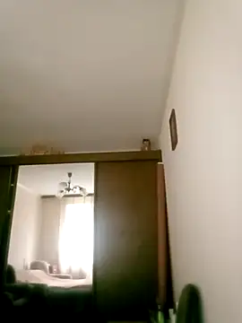 Snapshot of Apeesynka55211 chatting on 12.16.25 Apeesynka55211 online show from 12.16.25