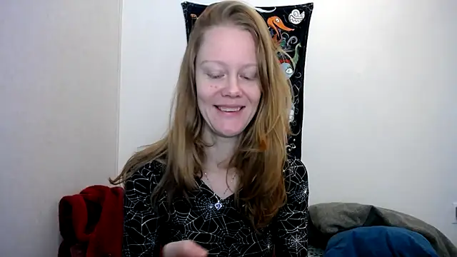 Snapshot of naughtyfox89 chatting on 10.17.25 naughtyfox89 online show from 10.17.25