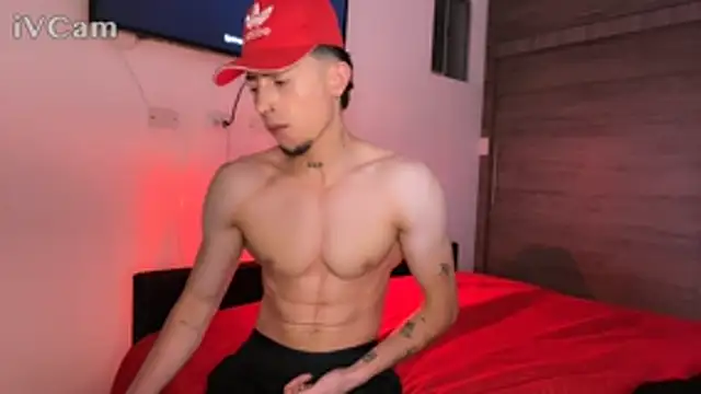 strongManLatino online show from 01.10.26