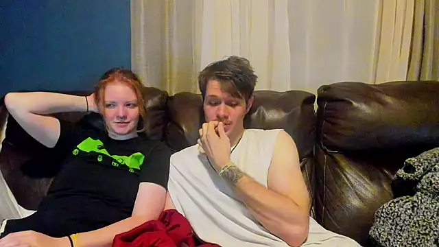 Snapshot of LoversUnleashedXO chatting on 10.19.25 LoversUnleashedXO online show from 10.19.25