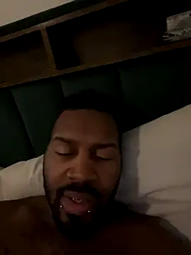 Snapshot of asianblacklove chatting on 12.17.25 asianblacklove online show from 12.17.25