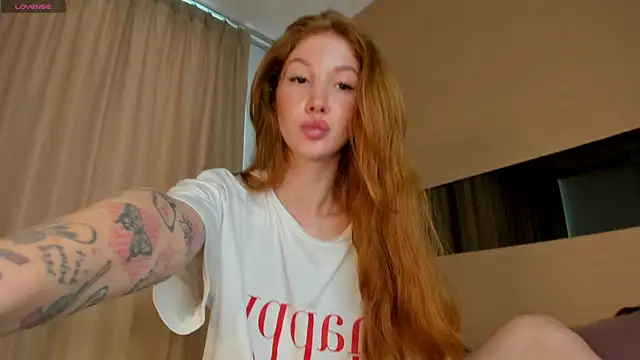 Snapshot of ariyyaaa chatting on 11.03.25 ariyyaaa online show from 11.03.25