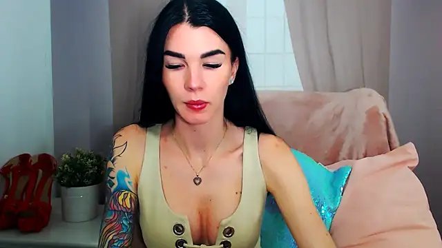 SofiiaBeauty online show from 12.14.25