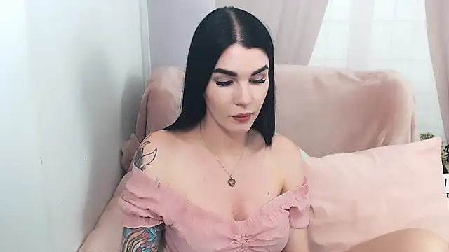 Snapshot of SofiiaBeauty chatting on 06.13.26 SofiiaBeauty online show from 06.13.26