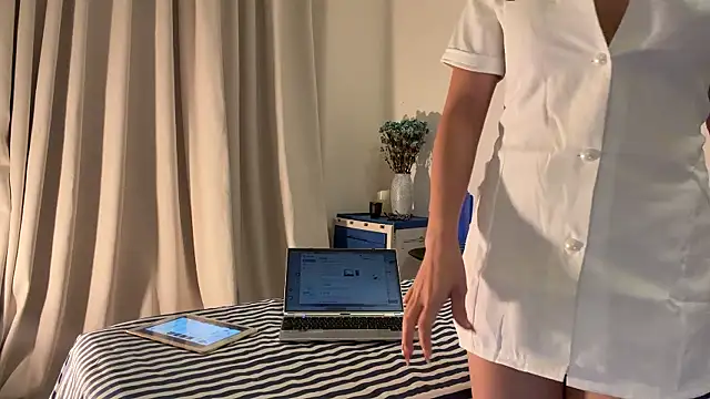 xiaowan x online show from 04.01.26