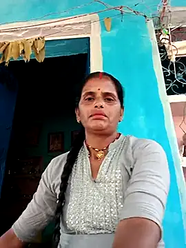 Mohni cute online show from 11.18.25