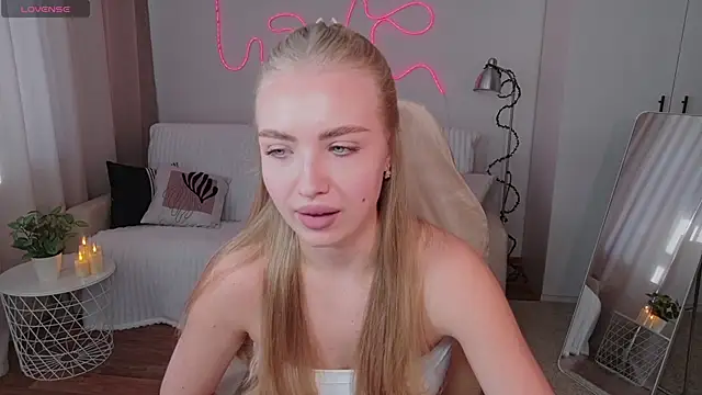 TessaGrays online show from 03.09.26